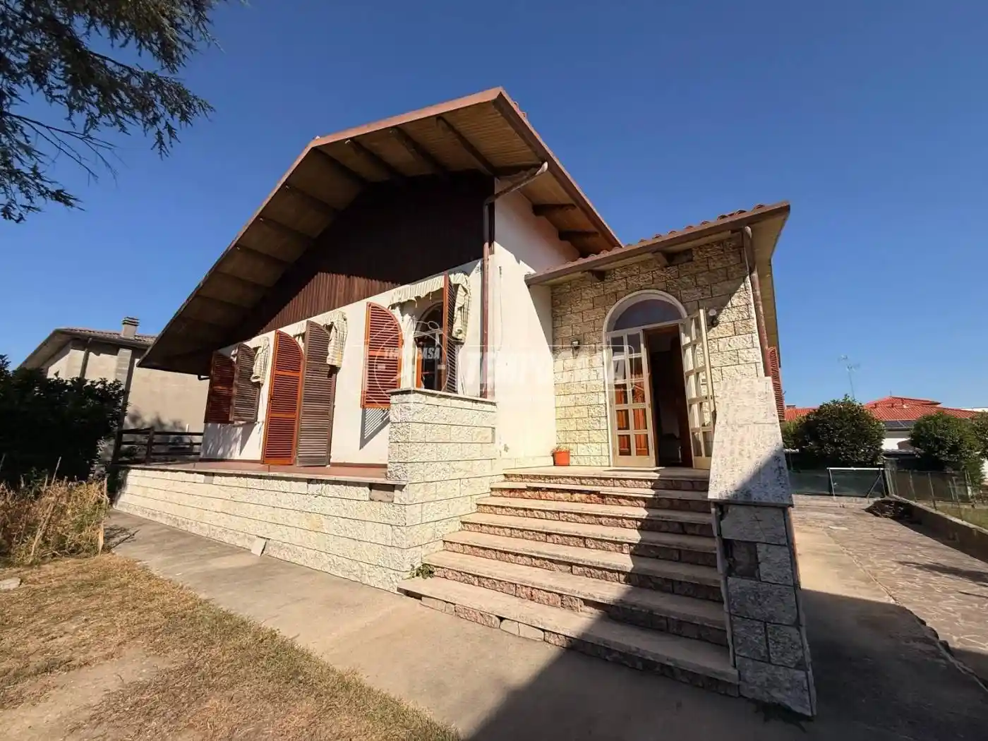 Villa in vendita a Cento
