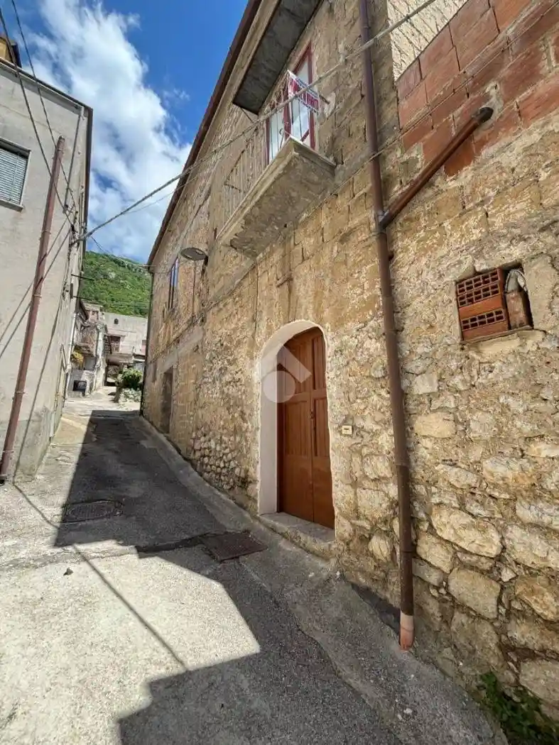 Casa indipendente in vendita a Frasso Telesino