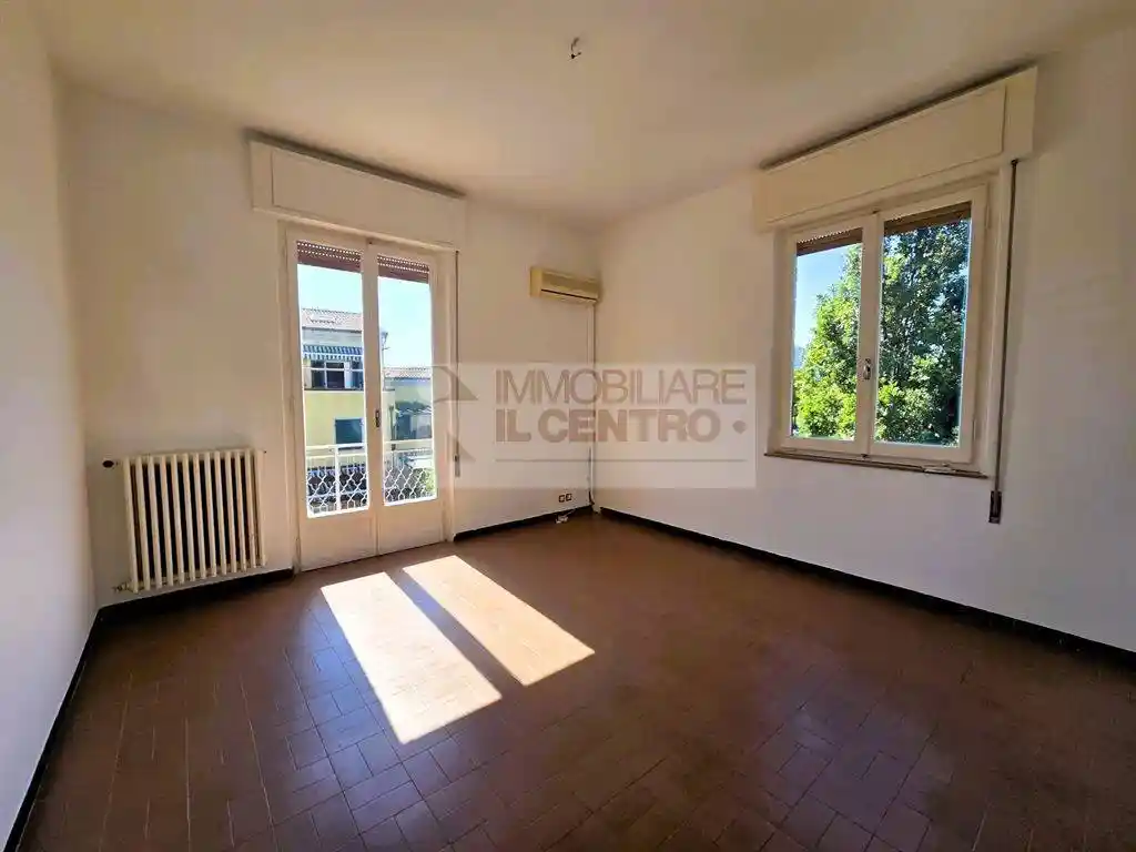 Appartamento in affitto a Sarzana