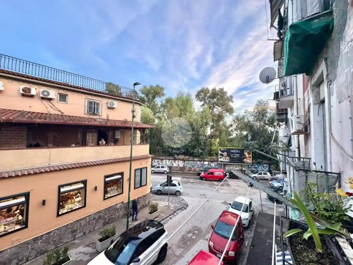 Appartamento in vendita a Napoli