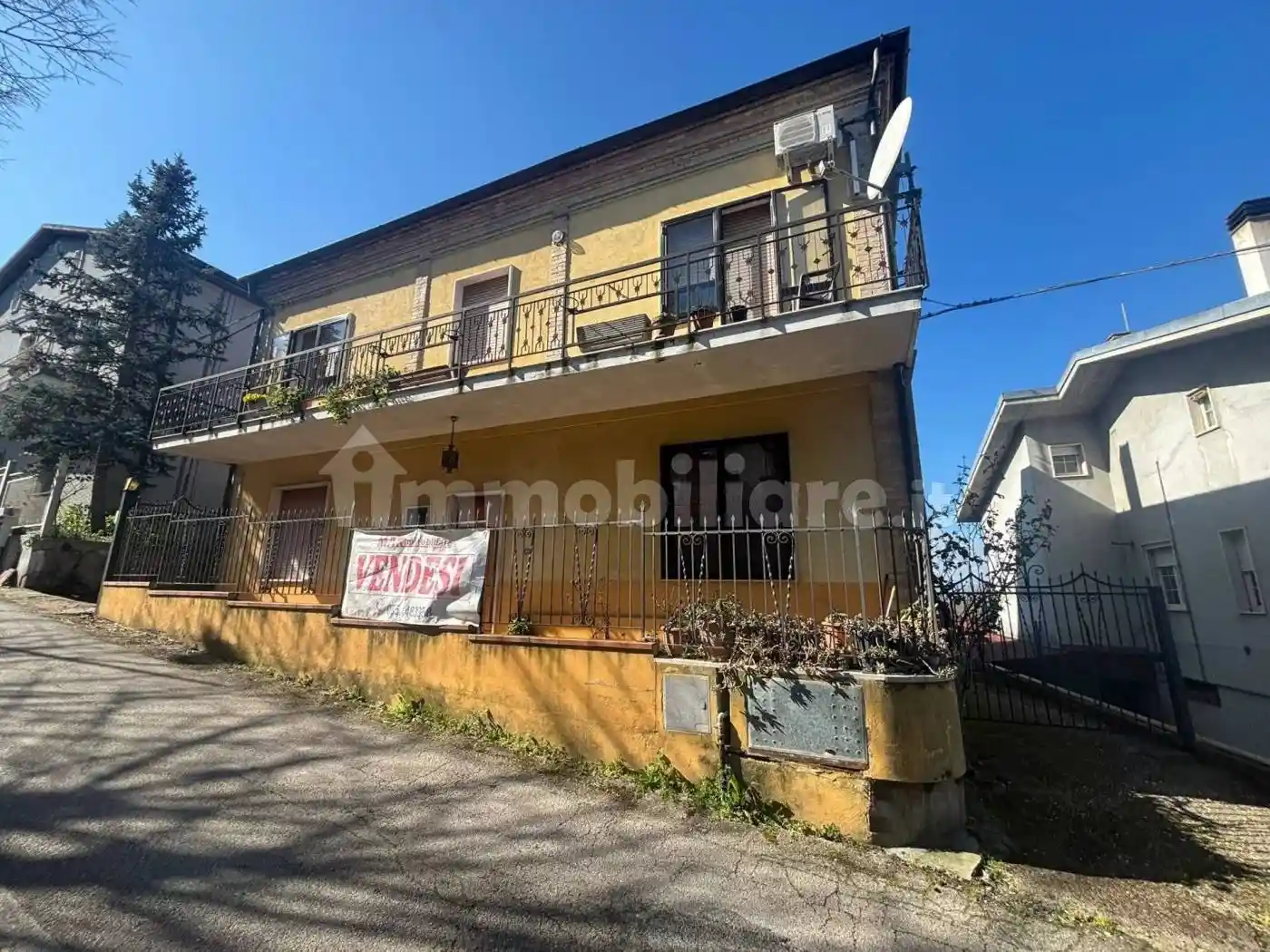 Appartamento in vendita a Cappelle sul Tavo