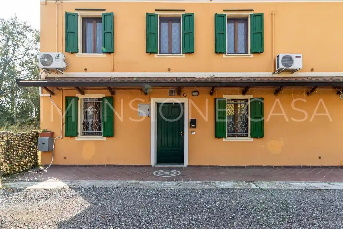Casa indipendente in vendita a Carpi