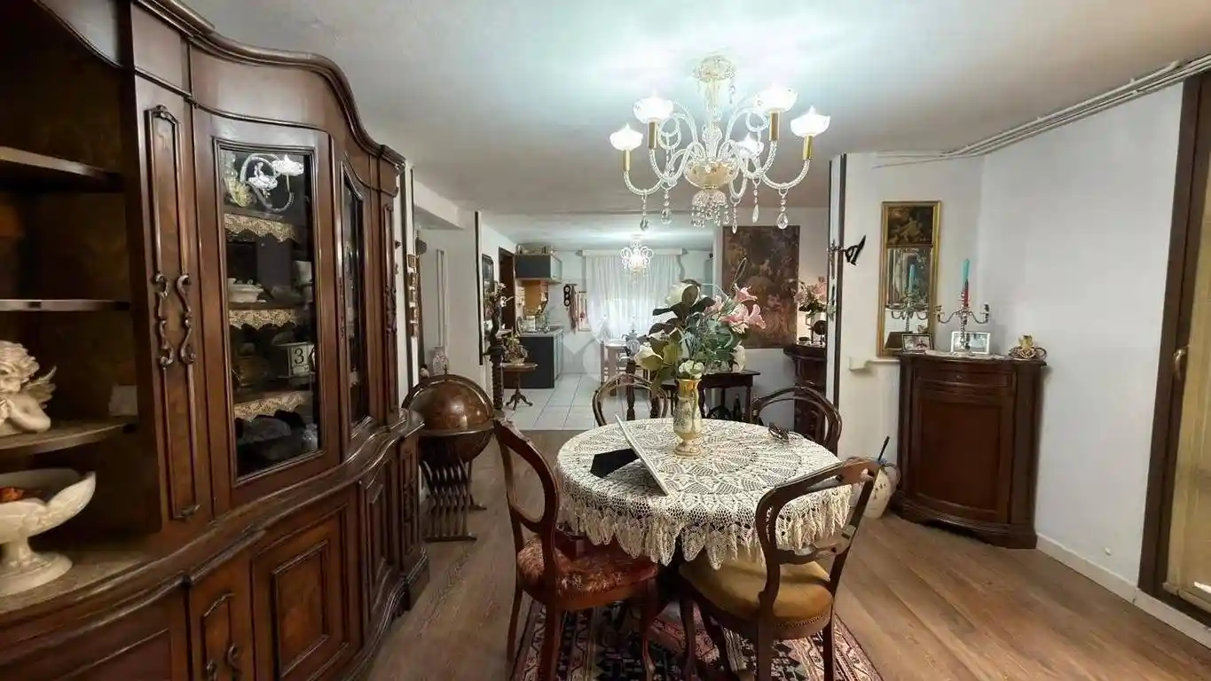 Villa in vendita a Suzzara