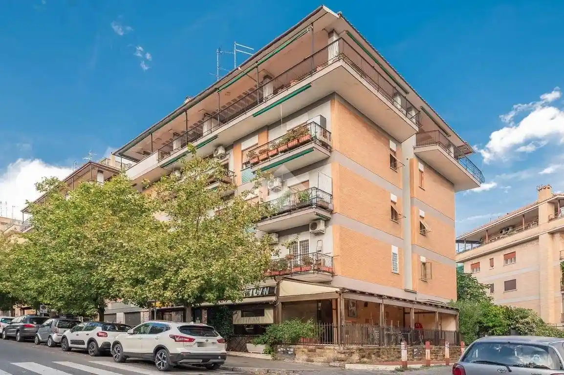 Appartamento in vendita a Roma