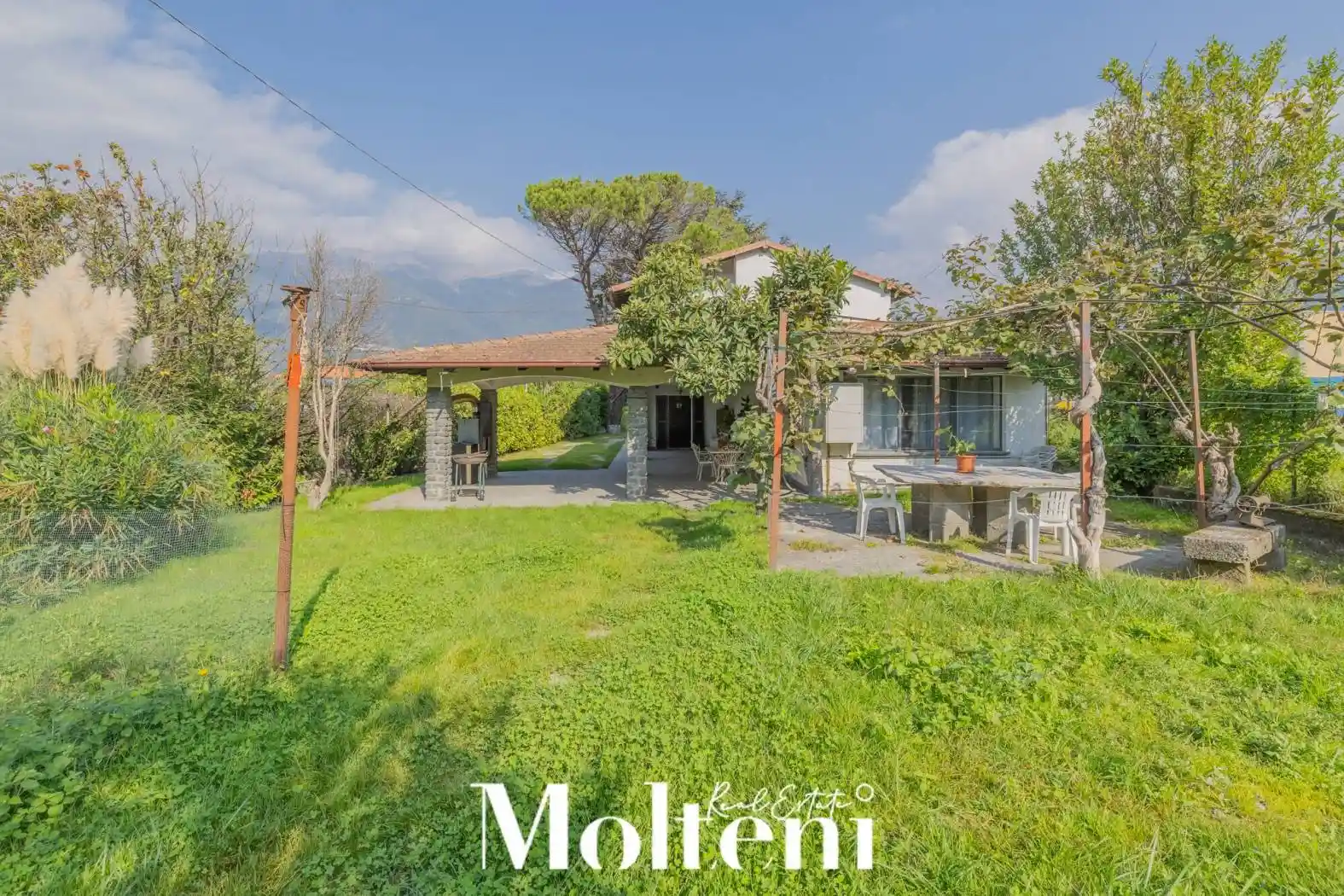 Villa in vendita a Colico