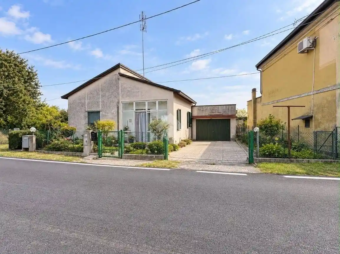 Villa in vendita a Argenta