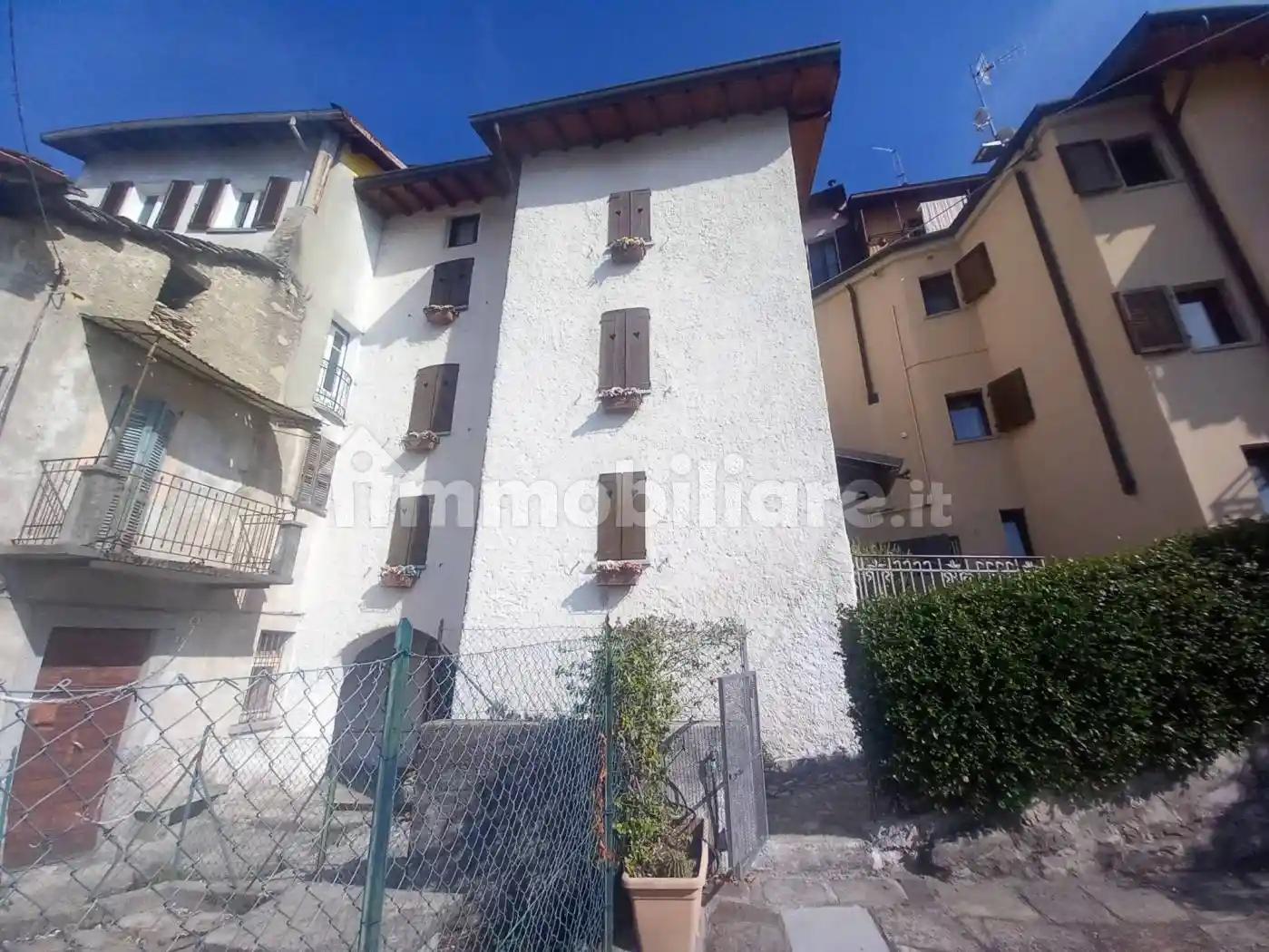 Casa indipendente in vendita a Pognana Lario
