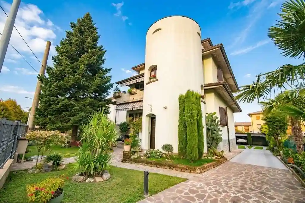 Villa - foto 2