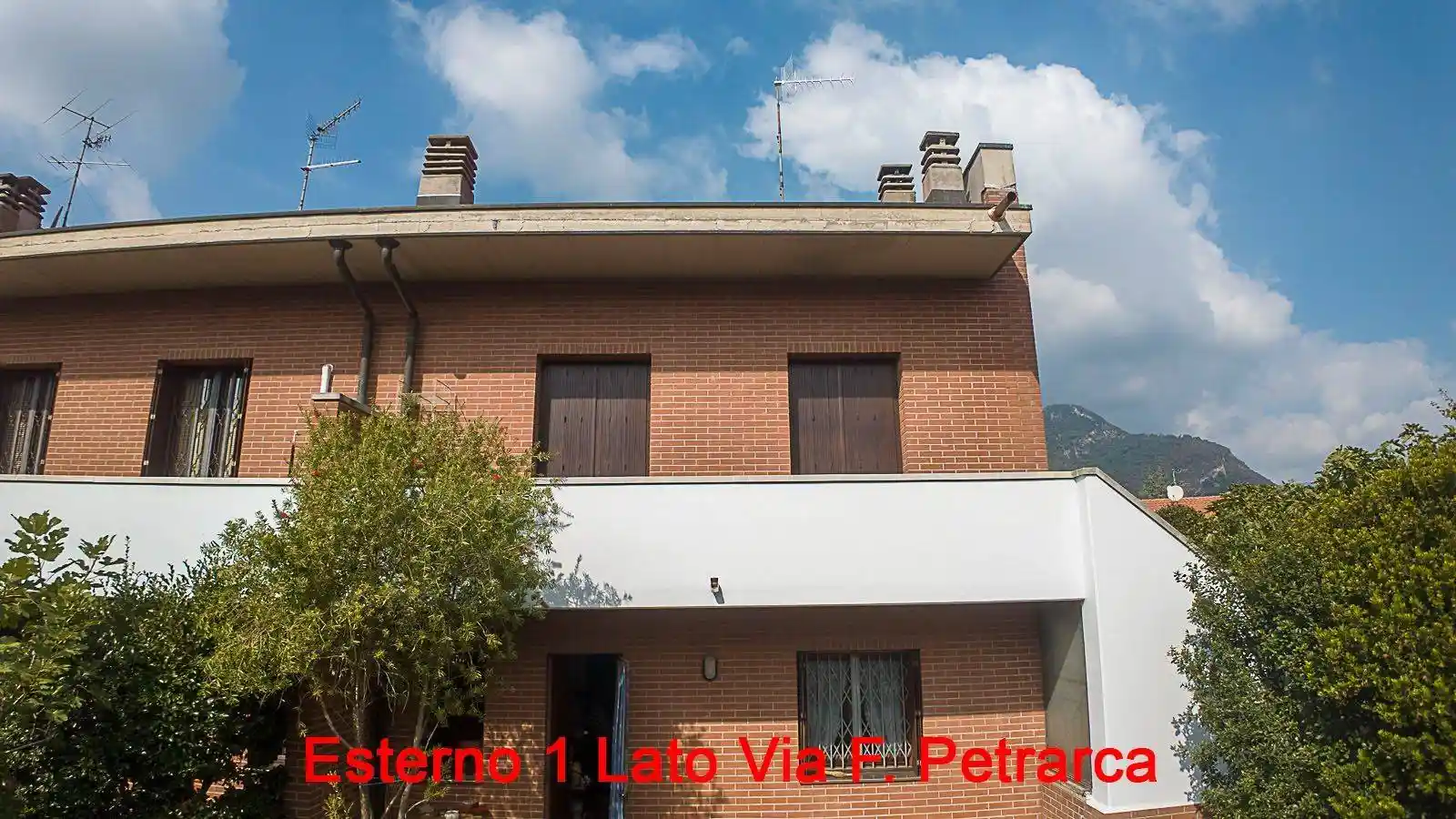 Villetta a schiera in vendita a Arcisate