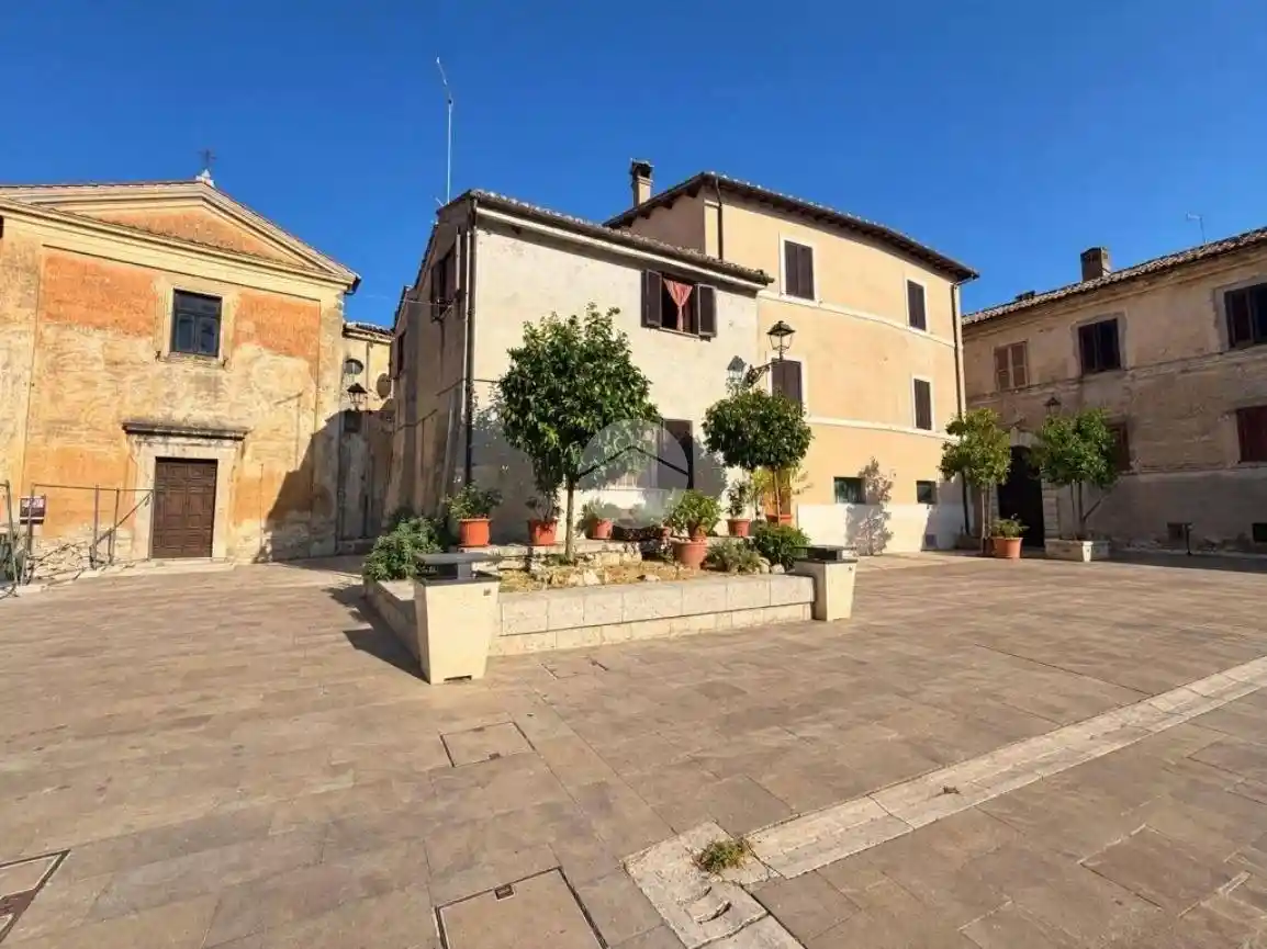 Appartamento in vendita a Fara in Sabina