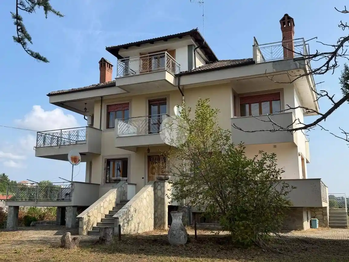 Villa in vendita a Cantarana