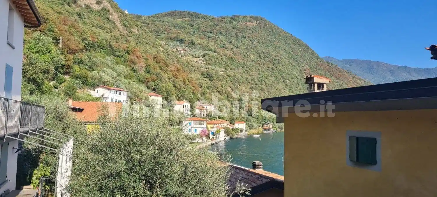 Appartamento in vendita a Monte Isola