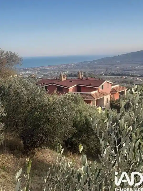 Villetta a schiera in affitto a Roseto degli Abruzzi