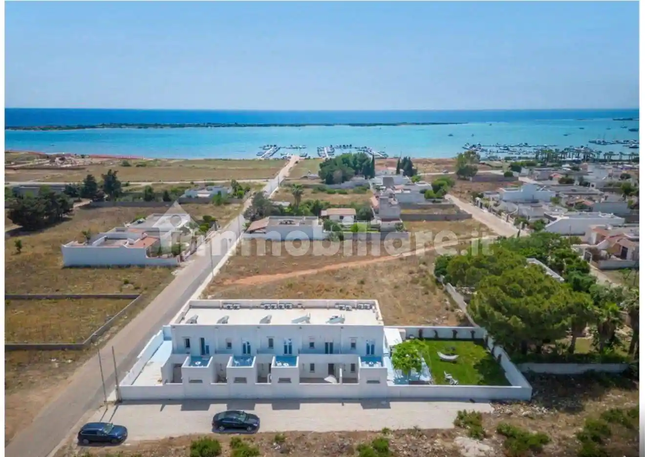 Palazzo - Edificio in vendita a Porto Cesareo