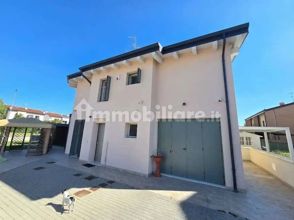 Villa in vendita a Poggio Renatico