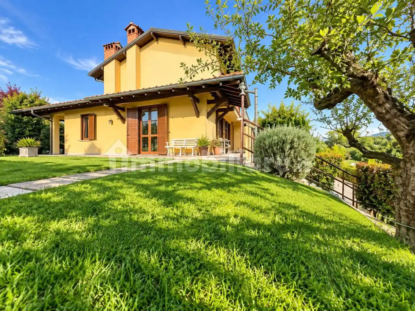Villa in vendita a Cucciago
