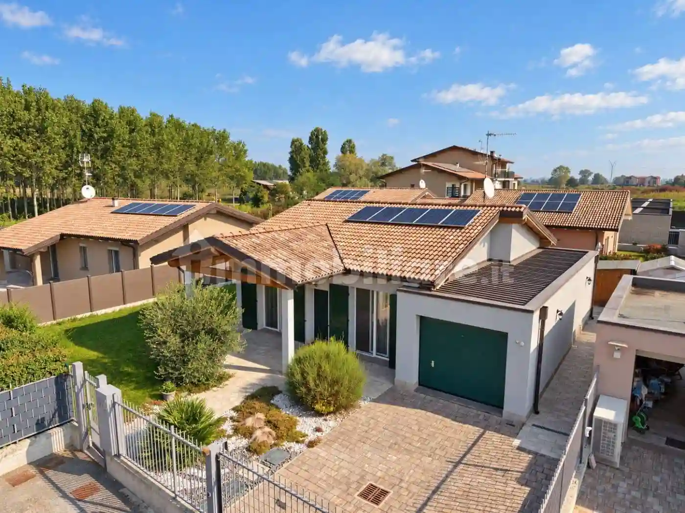Villa - foto 2