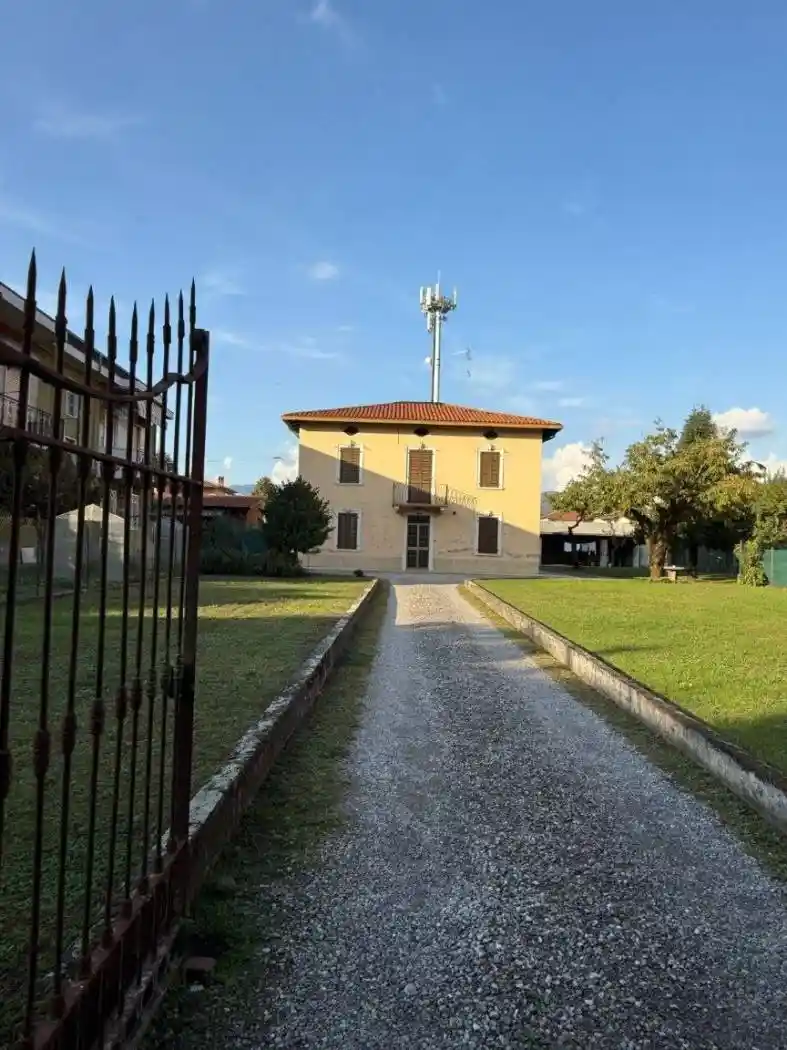 Villa in vendita a Valbrembo