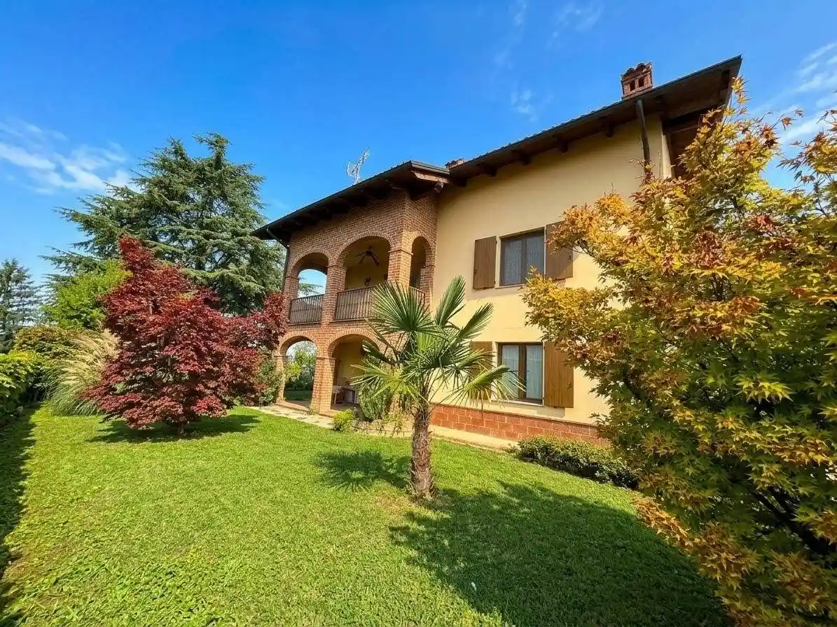 Villa in vendita a San Salvatore Monferrato