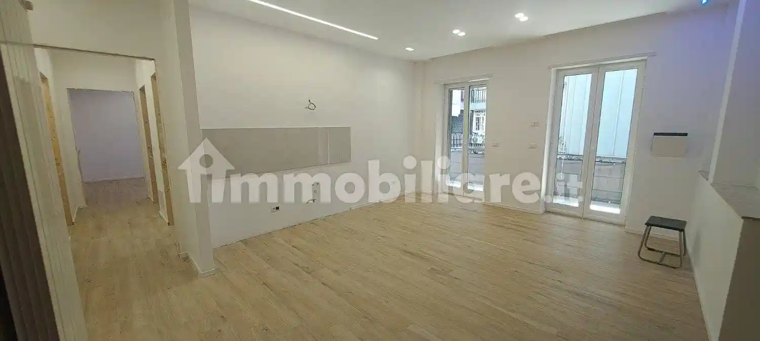 Appartamento in vendita a Napoli