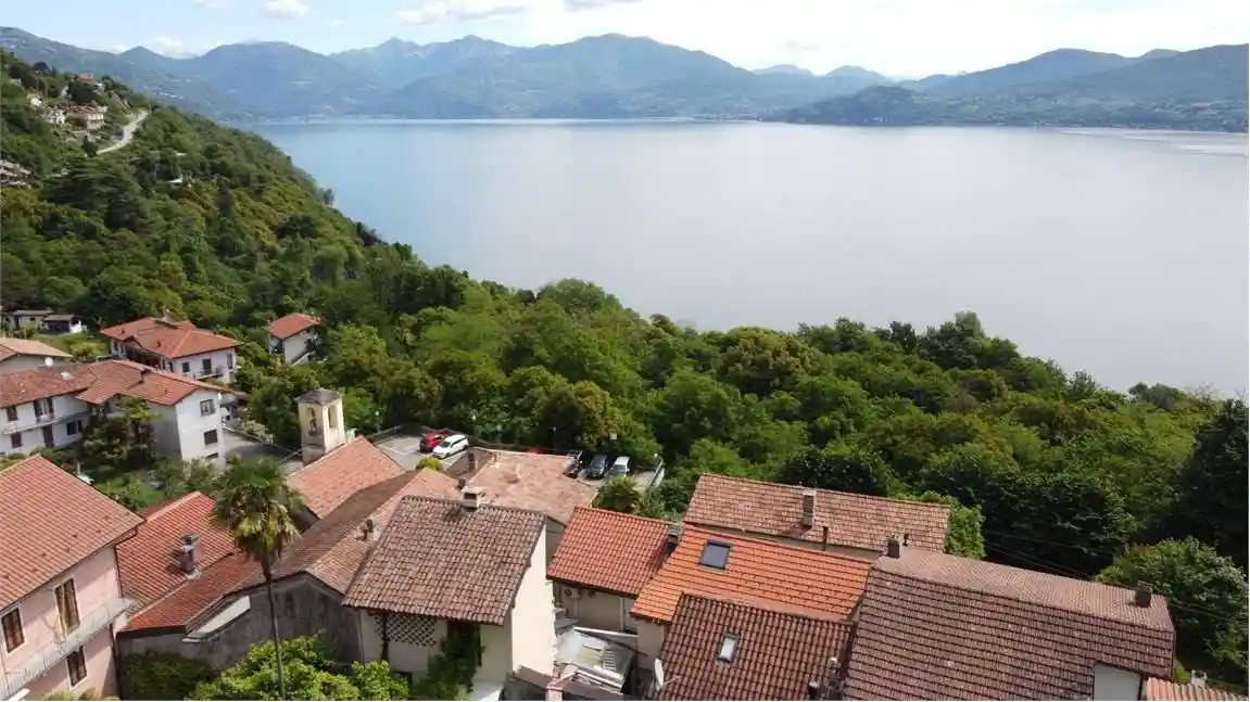 Casa indipendente in vendita a Ghiffa