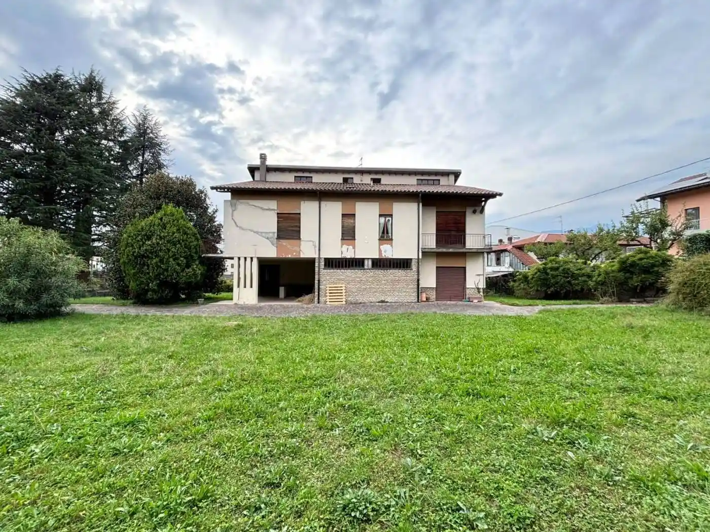 Casa indipendente in vendita a Gandino