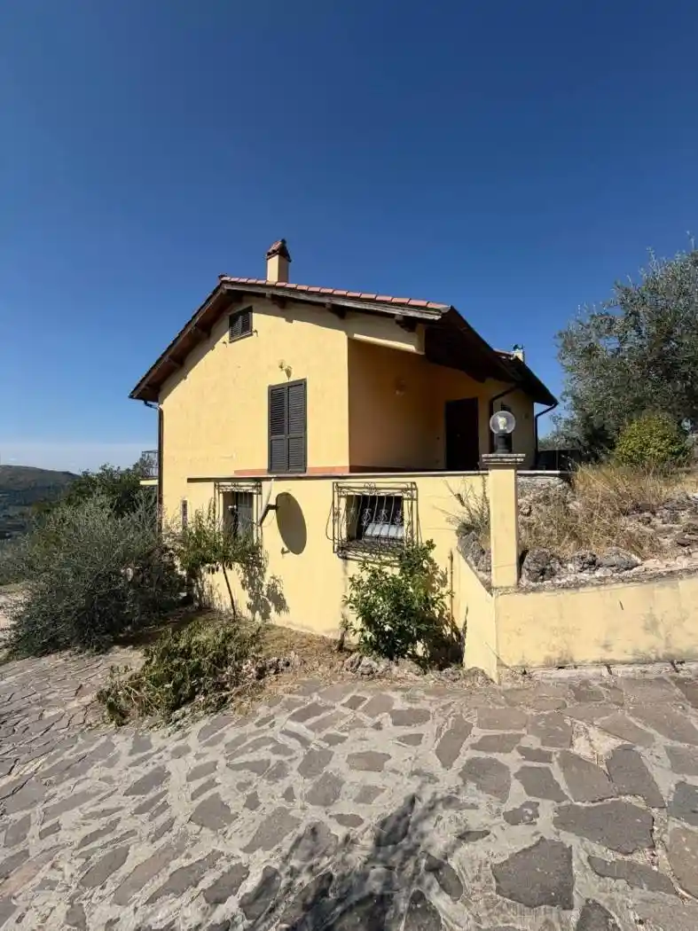 Rustico - Casale in vendita a Castelnuovo di Farfa