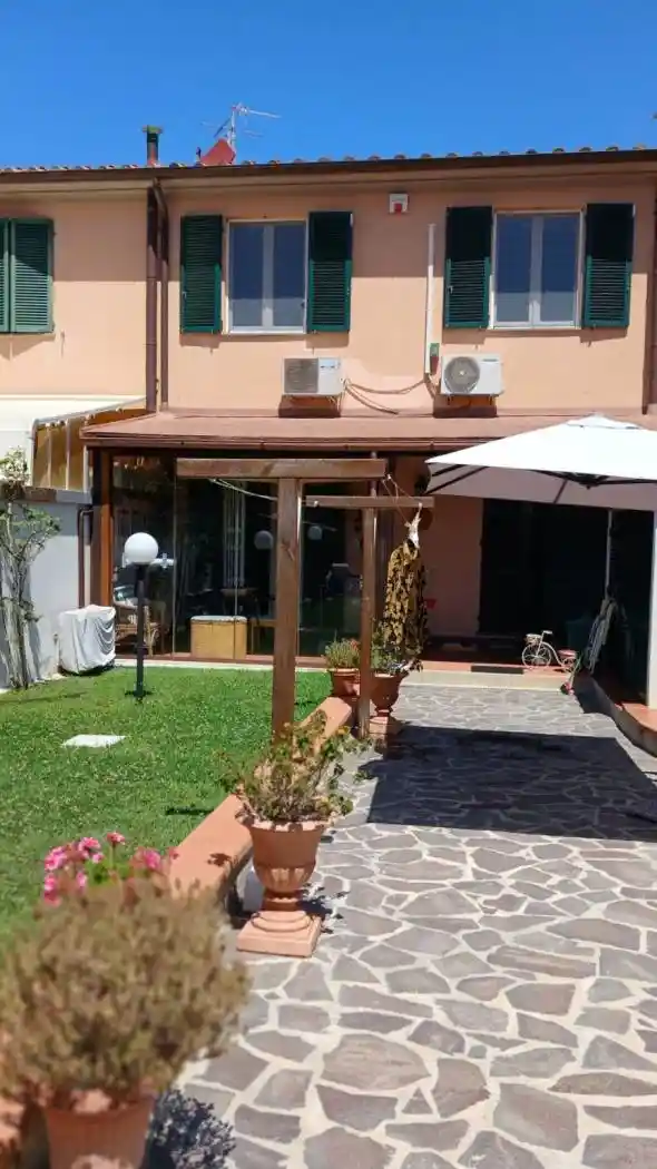 Appartamento in vendita a Livorno