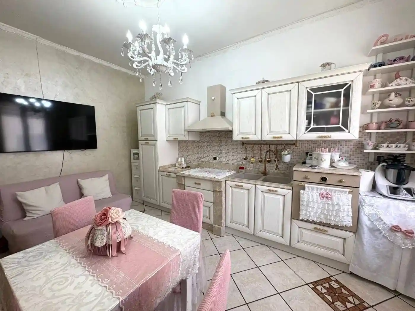 Appartamento in vendita a Napoli