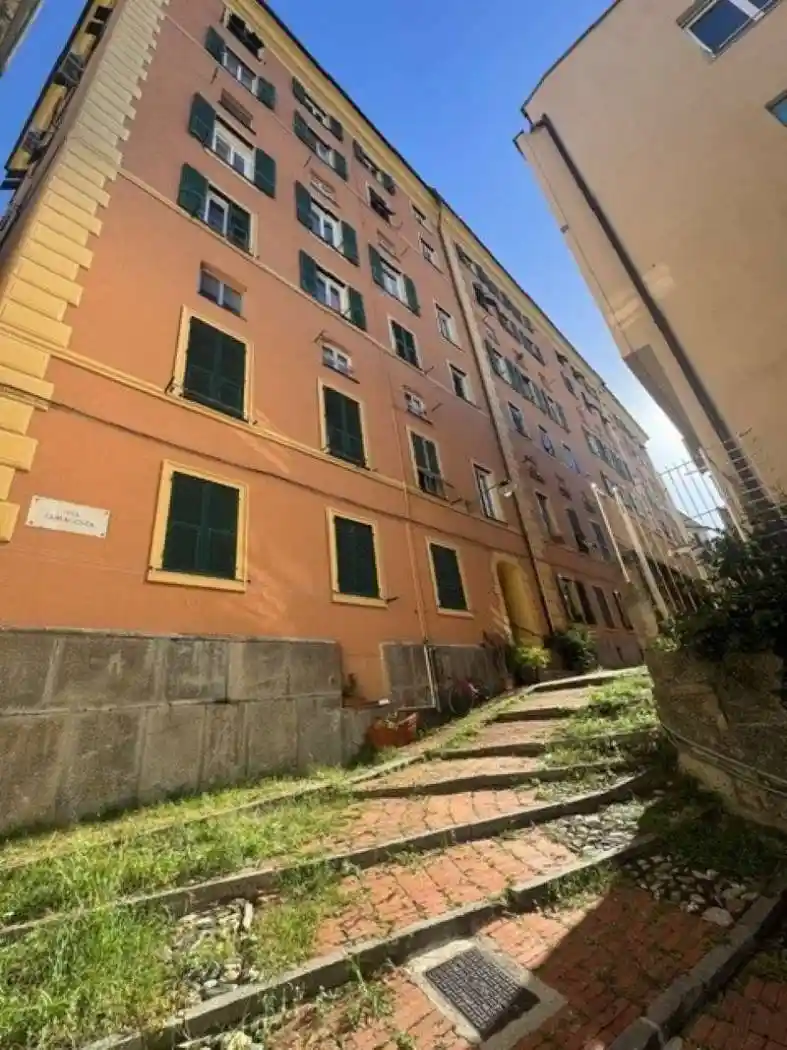 Appartamento in vendita a Genova