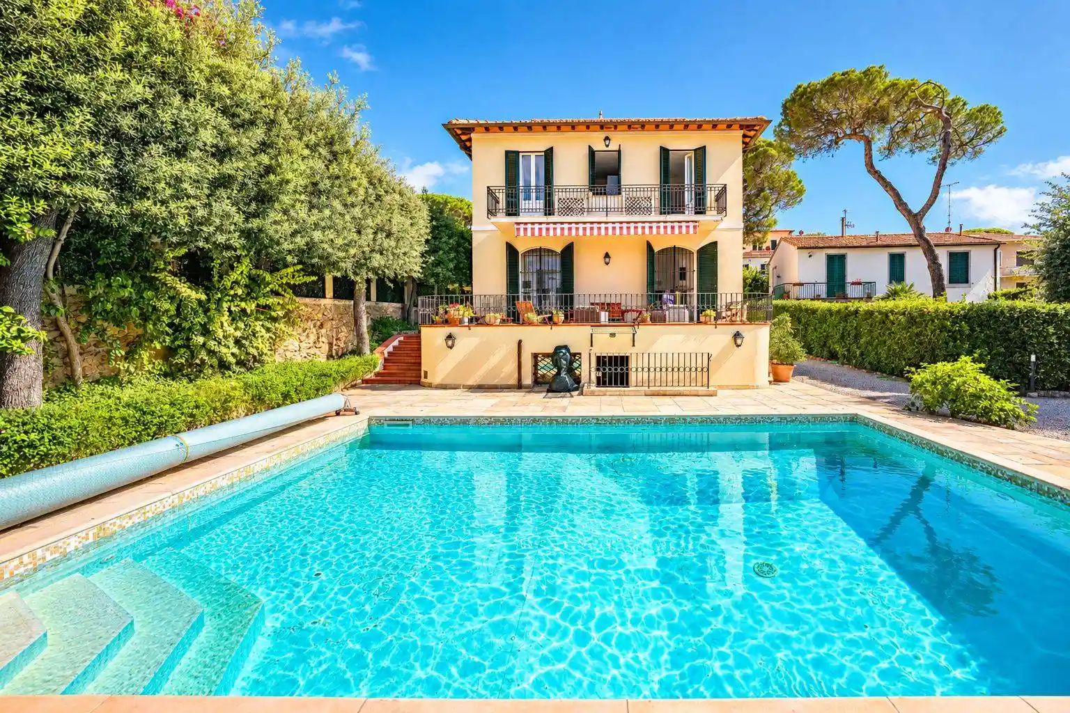 Villa in vendita a Rosignano Marittimo