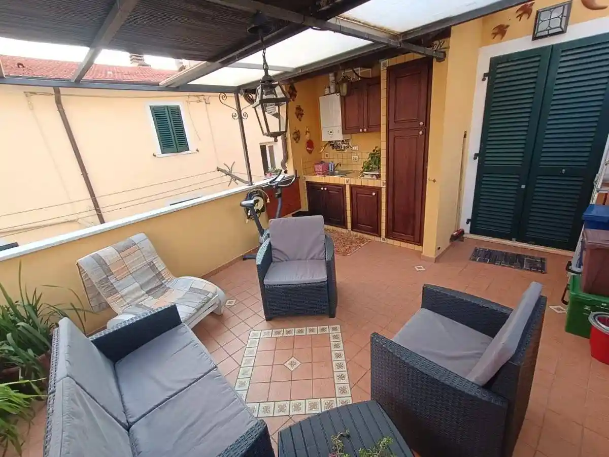 Appartamento in vendita a Carrara