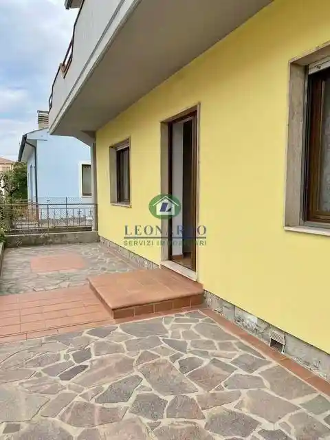 Appartamento in vendita a Massa e Cozzile