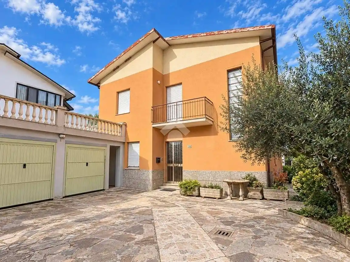 Casa indipendente in vendita a Forlì