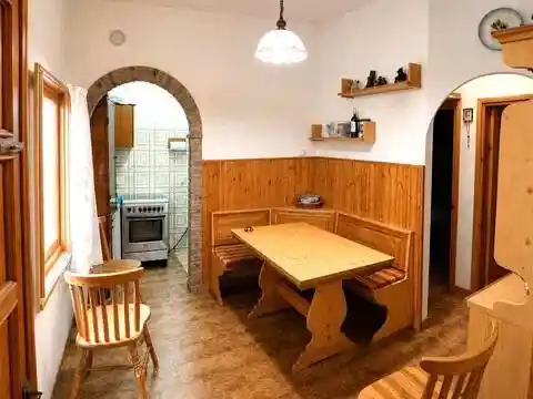 Appartamento in vendita a Valbrenta