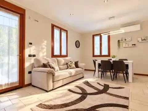 Villa in vendita a Rosà