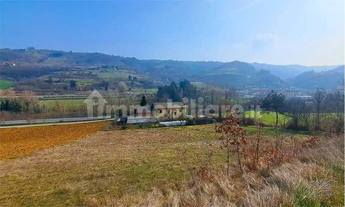 Casa indipendente in vendita a Ponti
