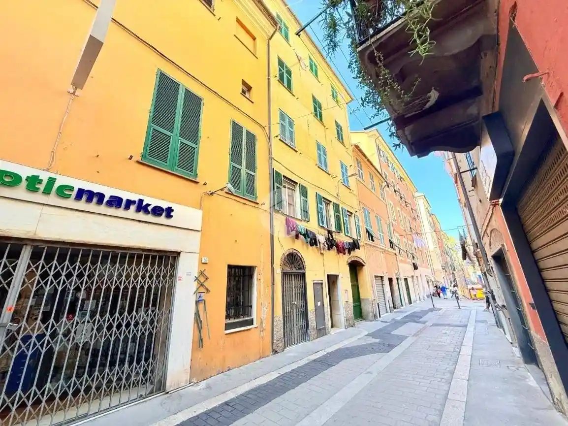 Appartamento in vendita a Genova