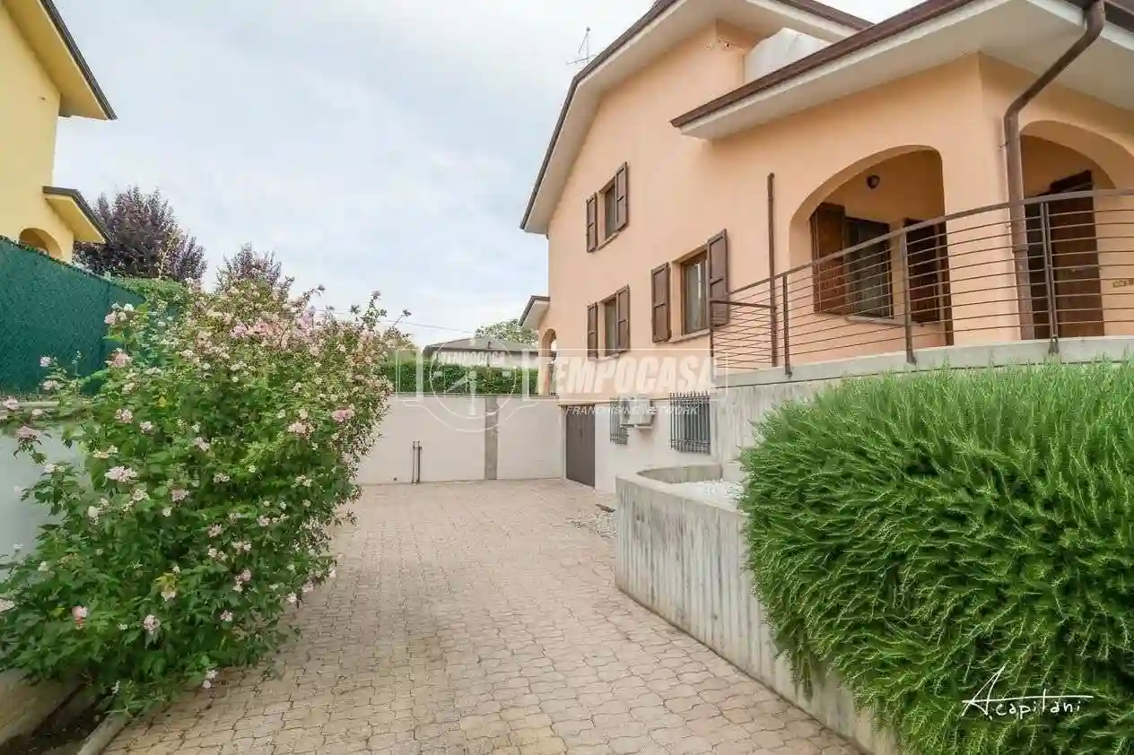 Villetta a schiera - foto 2
