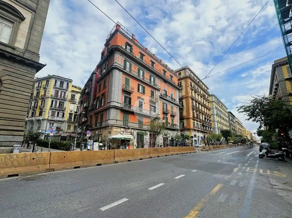 Appartamento in vendita a Napoli