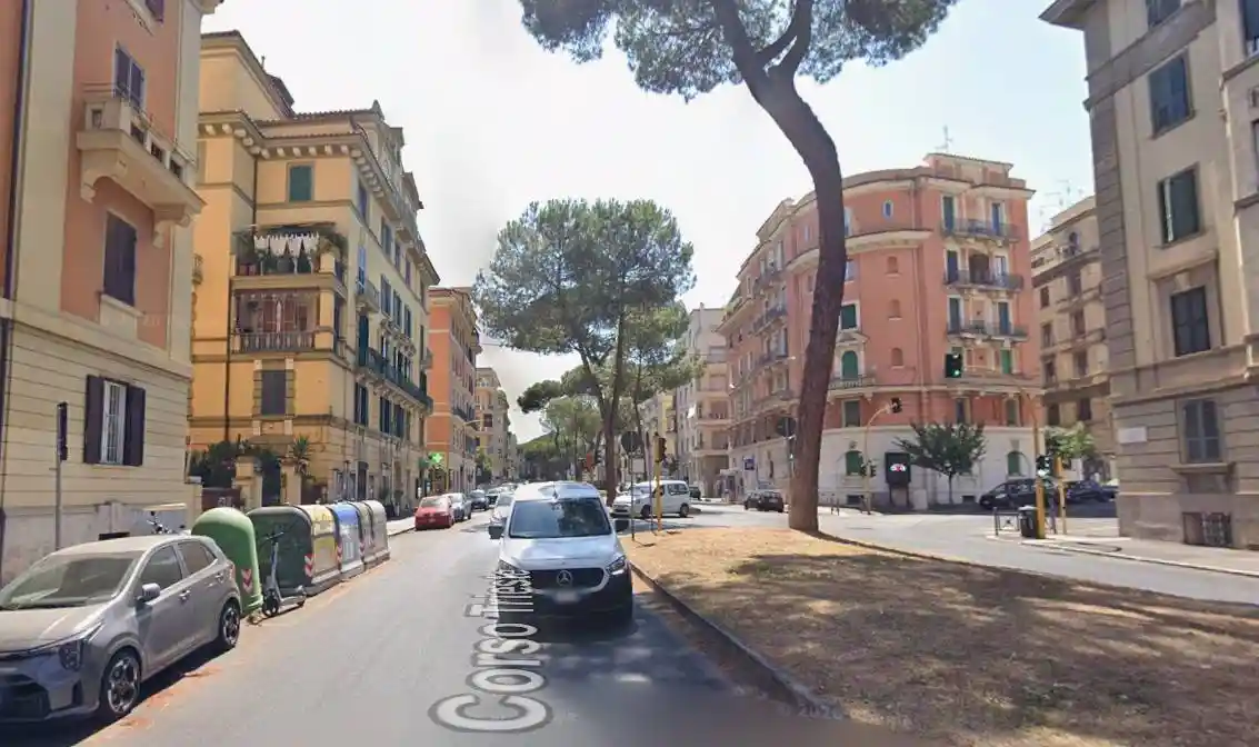 Palazzo - Edificio in vendita a Roma