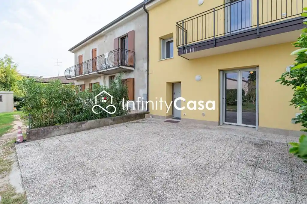 Villa in vendita a Sommacampagna