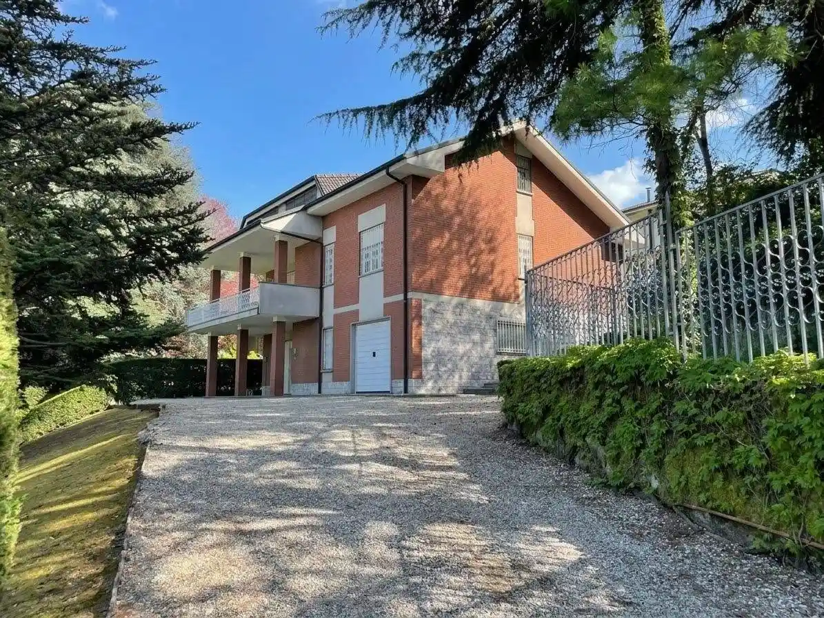 Villa in vendita a Canelli
