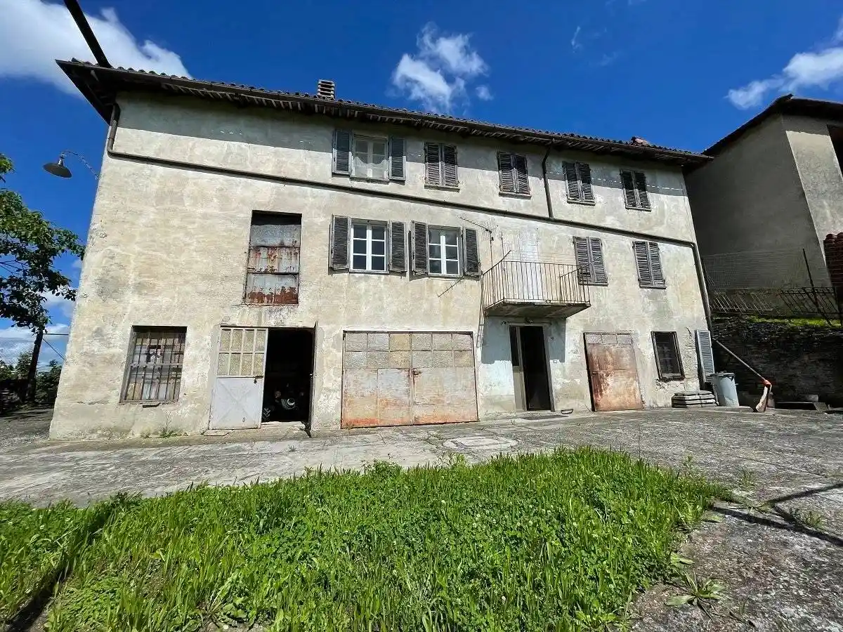 Rustico - Casale in vendita a Santo Stefano Belbo