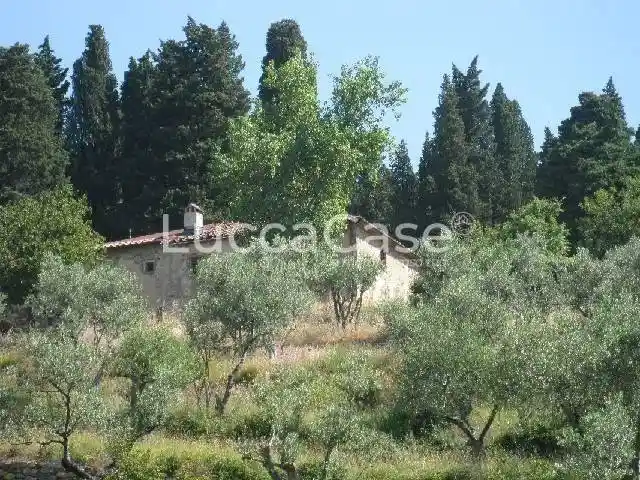 Rustico - Casale in vendita a Montemurlo