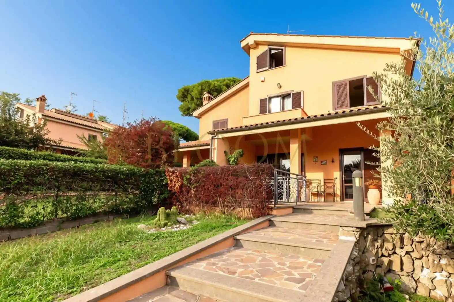 Villa in vendita a Genzano di Roma
