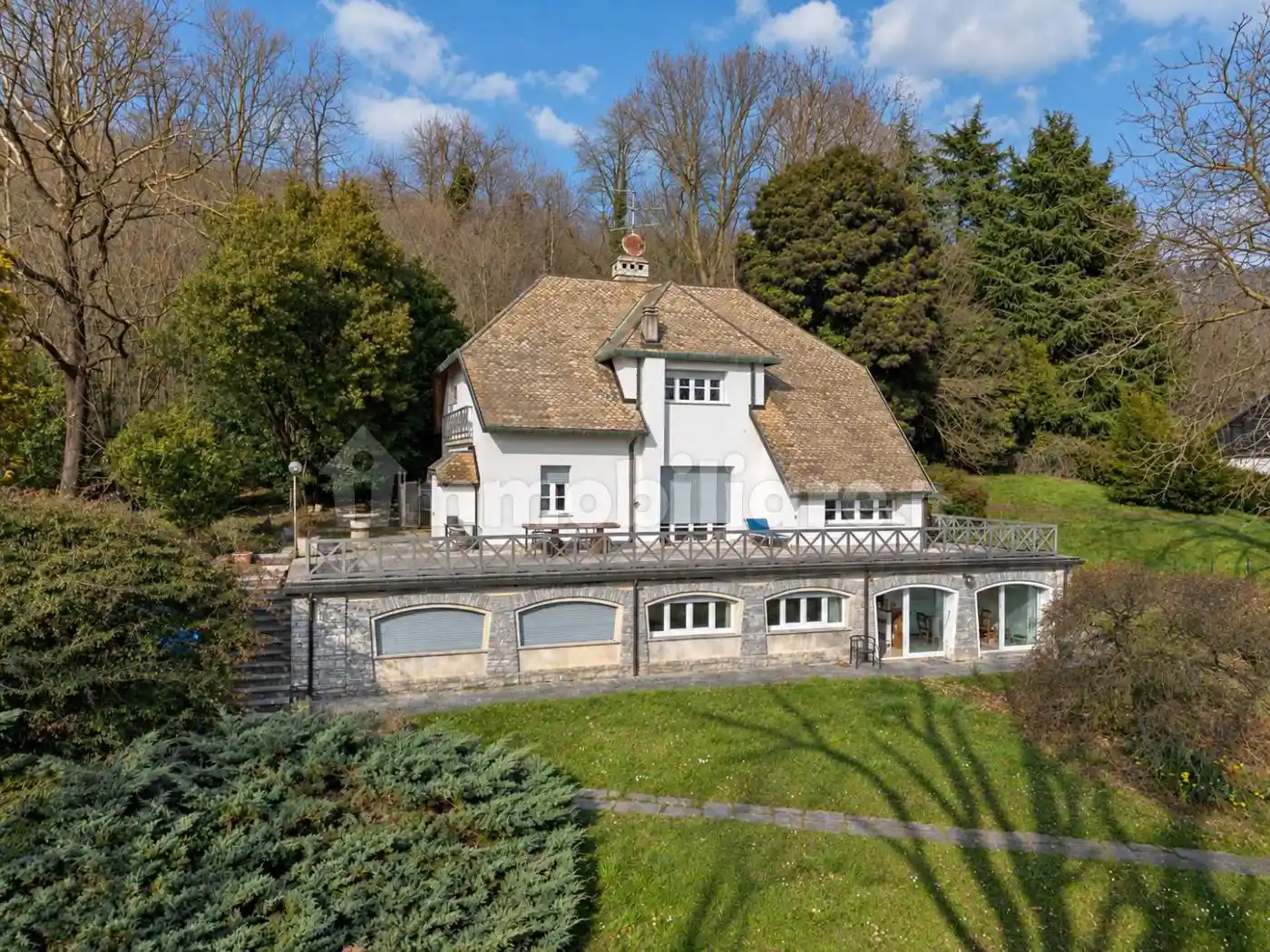 Villa in vendita a Comerio