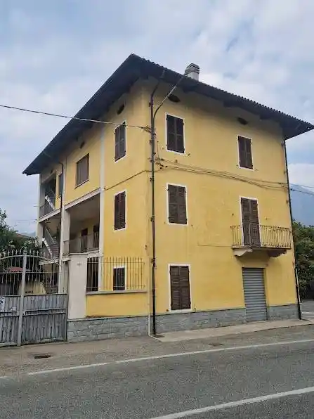 Casa indipendente in vendita a Montalto Dora