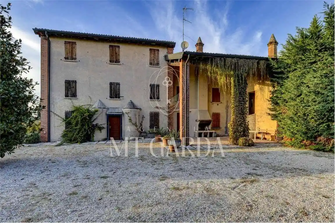 Rustico - Casale in vendita a Desenzano del Garda