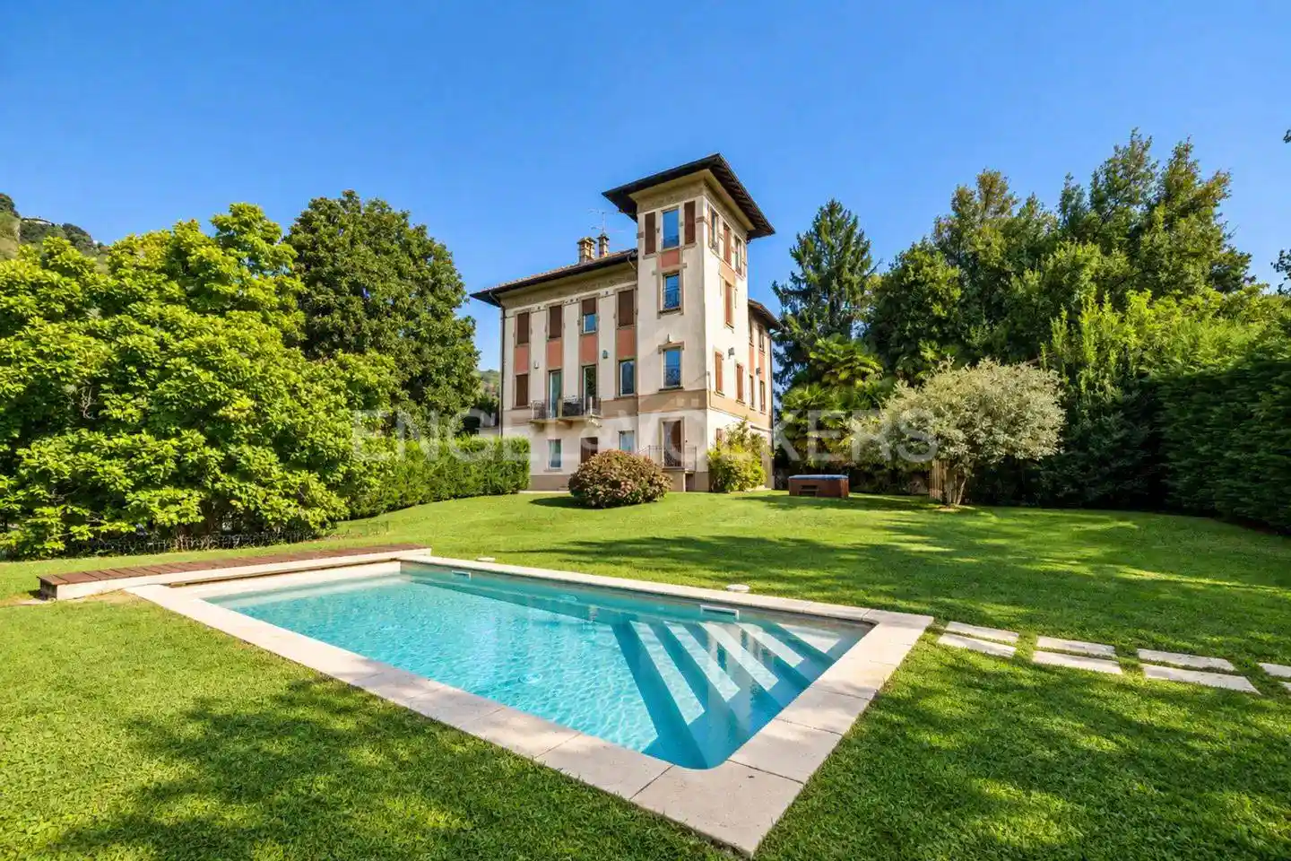 Villa in vendita a Lesa